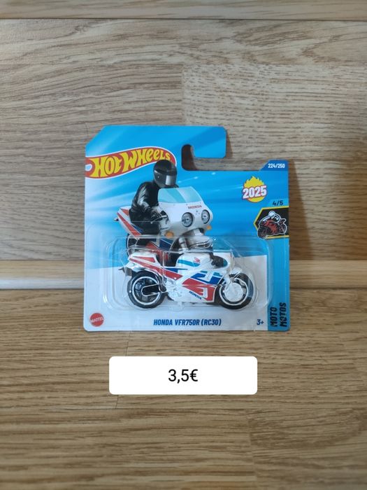 Hot Wheels vários