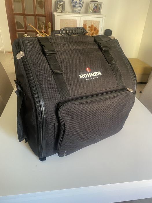 Acordeão hohner nova III 96