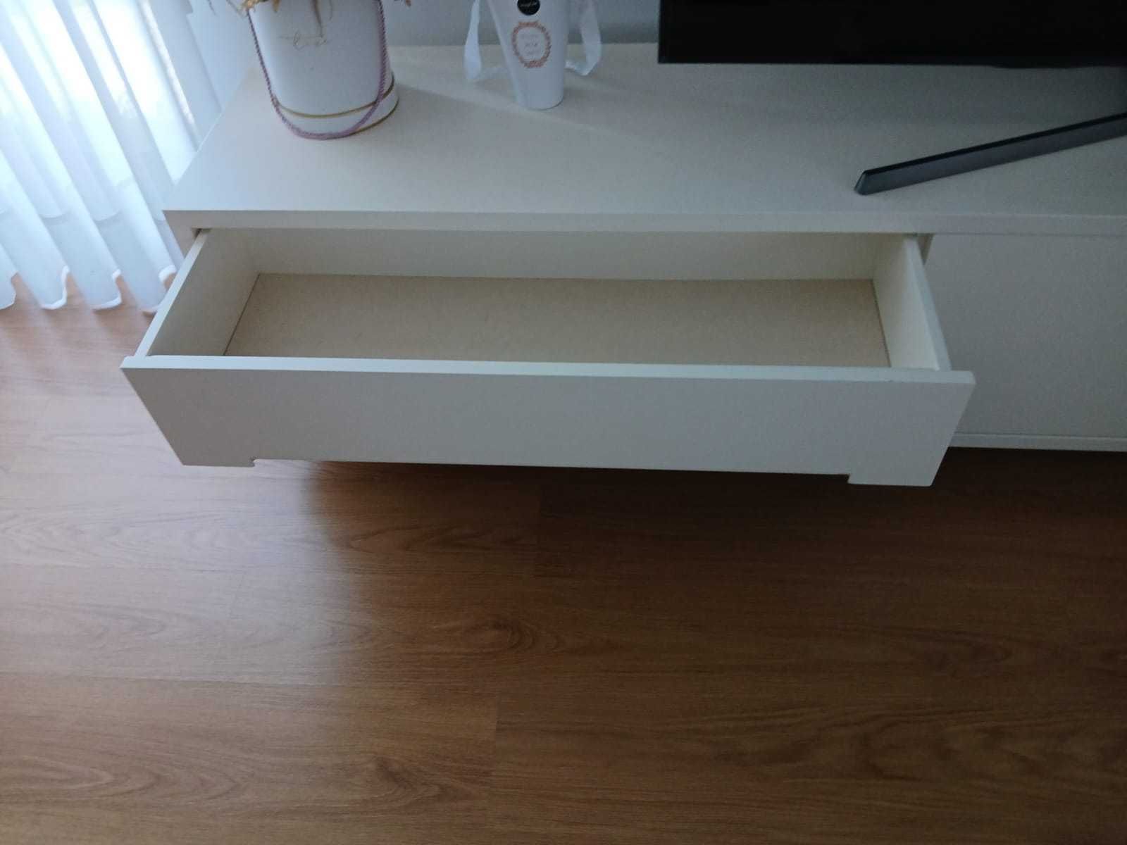 Móvel TV Lacado Branco - 3,00x0,45m - Design exclusivo