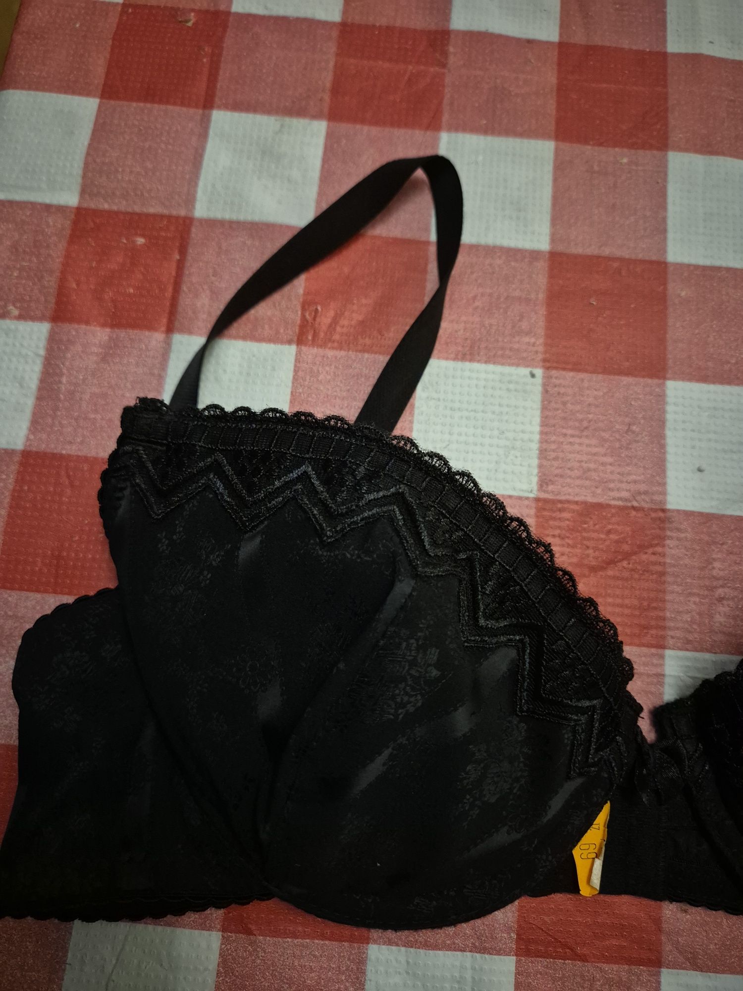 Czarny stanik push up Nipplex 80B nowy z metką