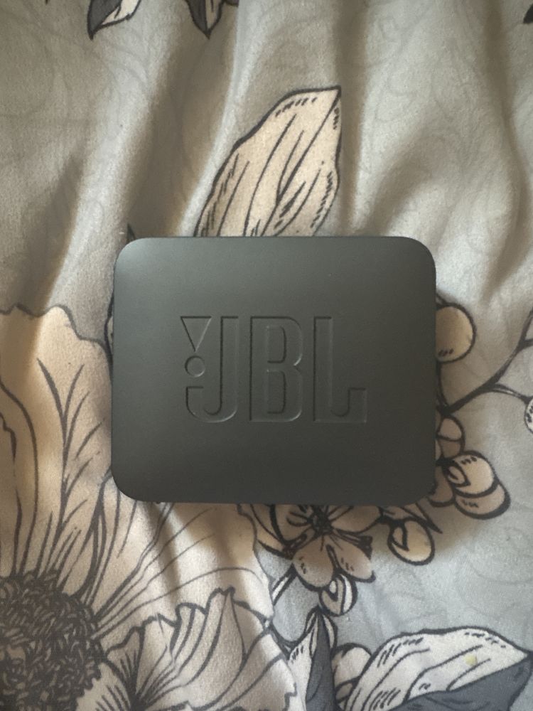 głośnik jbl jak nowy