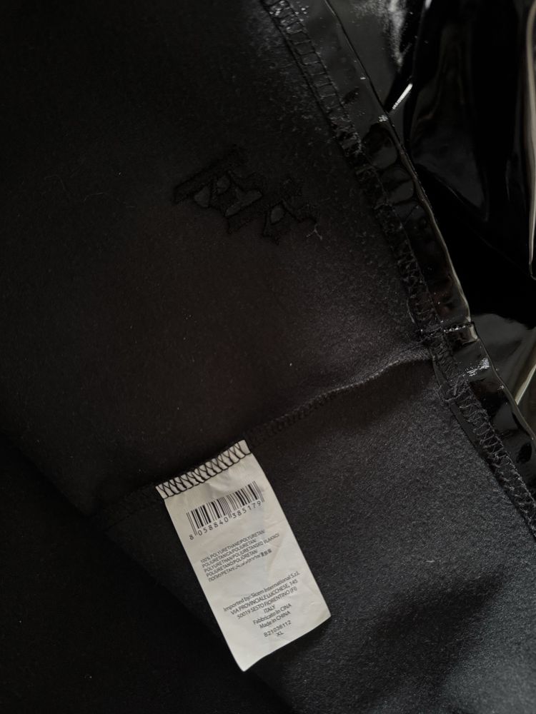 Elegancka Lakierowana Kurtka-Hoodie Kendall + Kylie