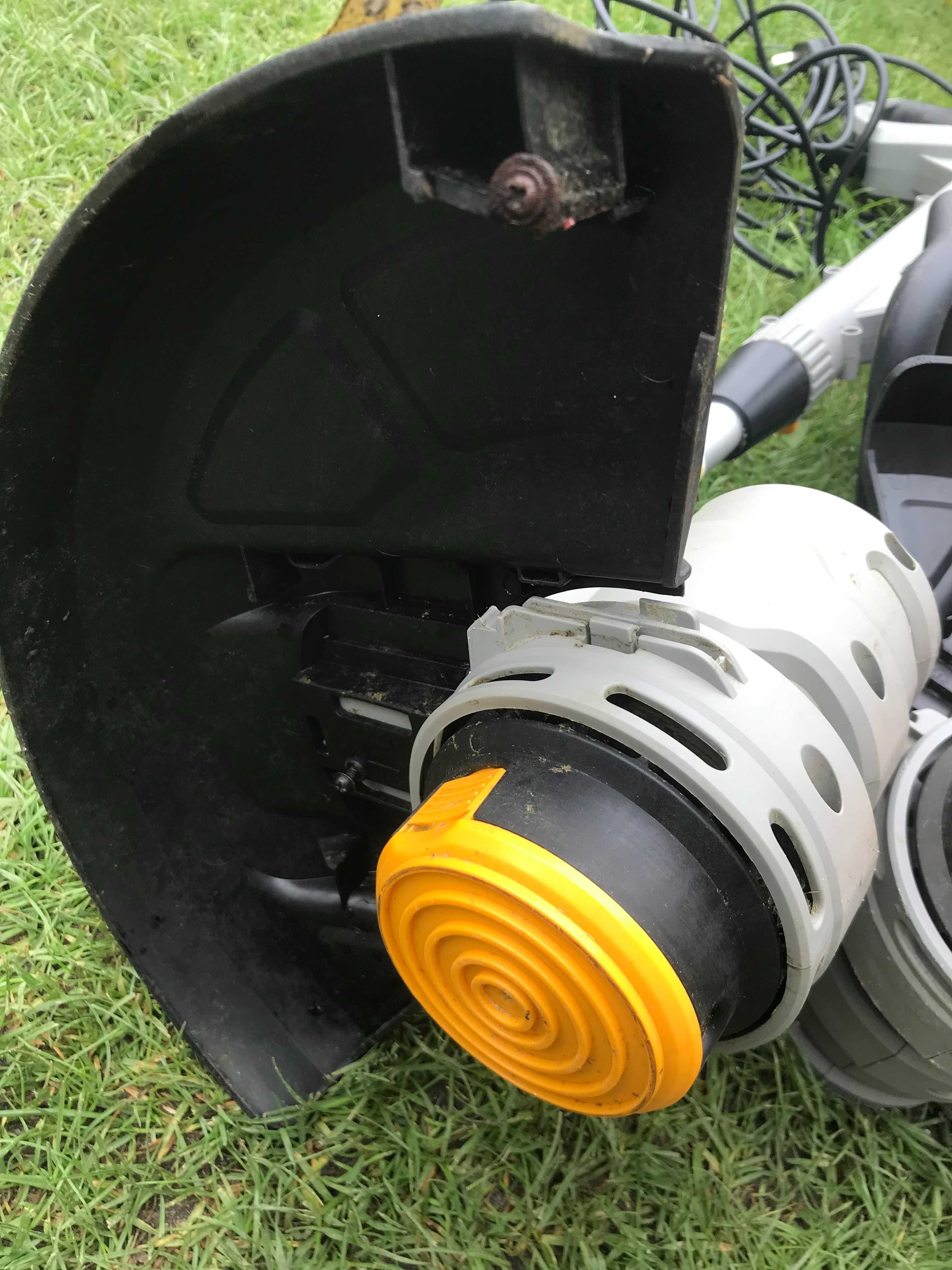 Тример TITAN TTB820GGT 600W з Англії