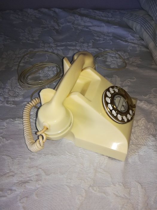 Telefone antigo 332 - A trabalhar