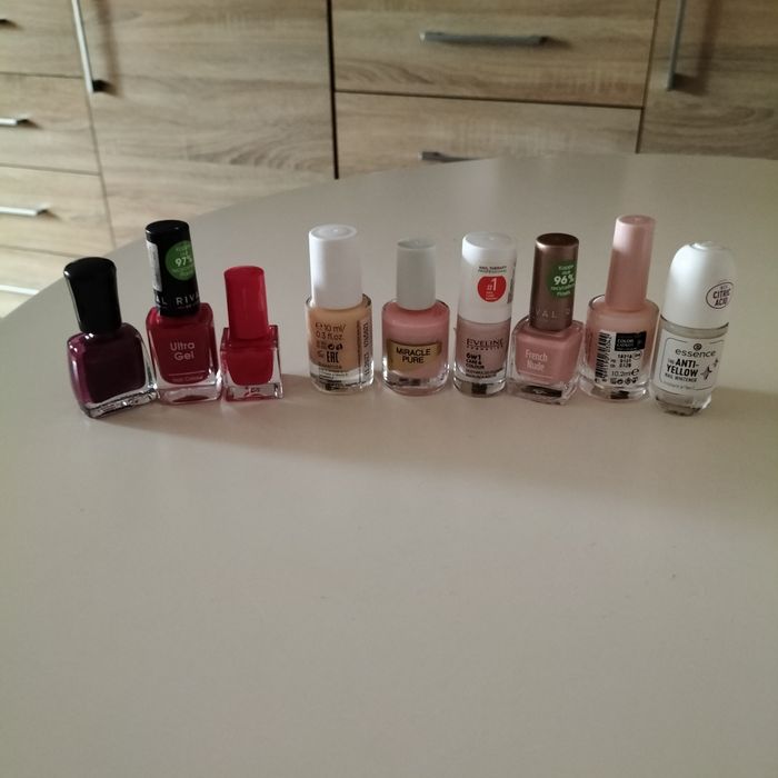 Zestaw lakierów do paznokci