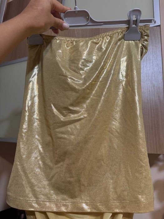 золотий топ красивий