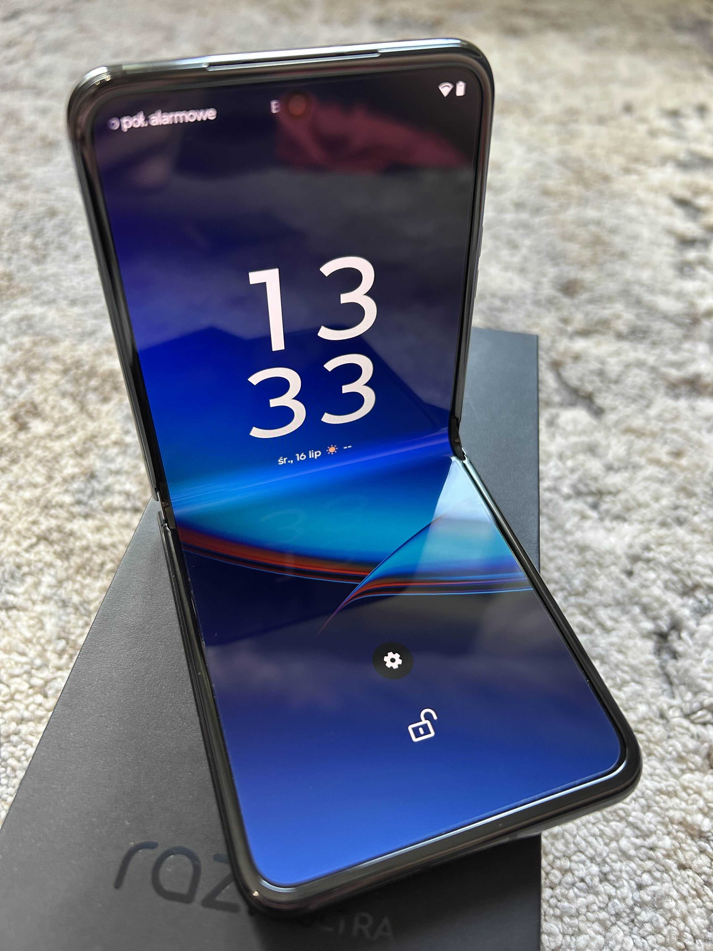 Motorola Razr 40 Ultra 5G 8/256 GB Czarny