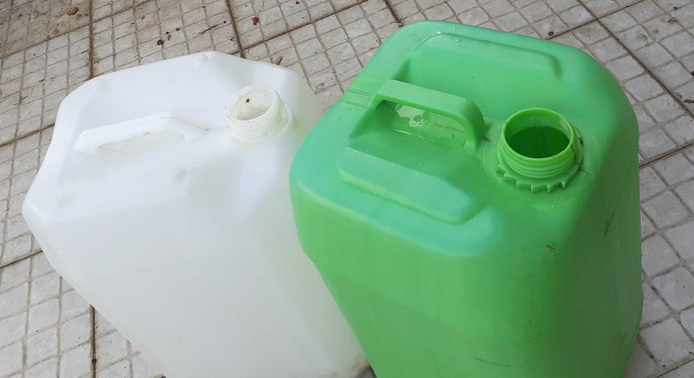 Jerrican de plastico