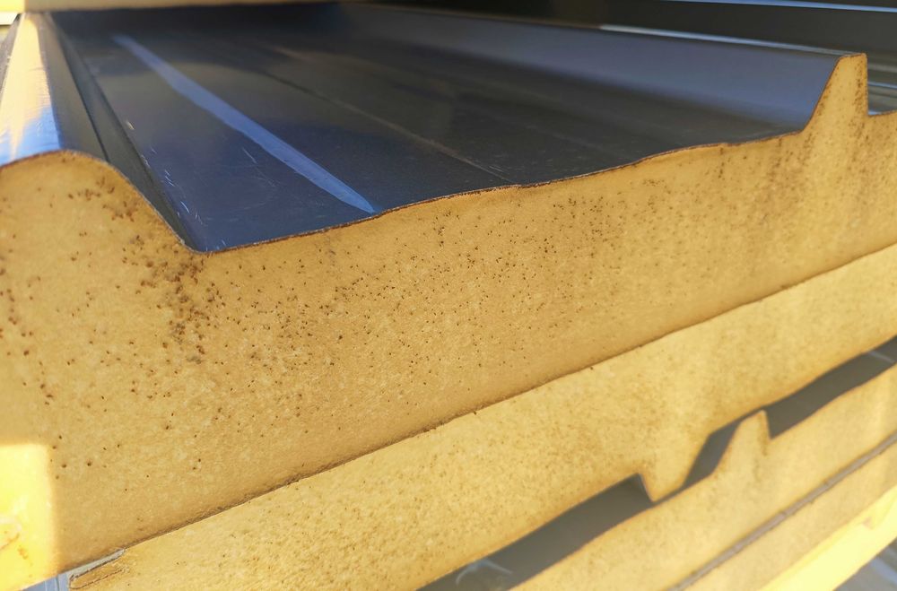 Tanie płyty warstwowe / Izolacyjne / PIR PUR WEŁNA / Transport