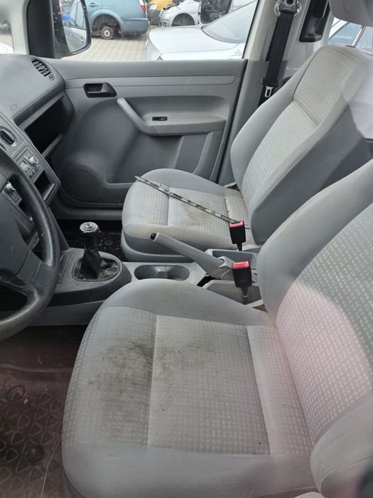 Автомибіль volkswagen caddy