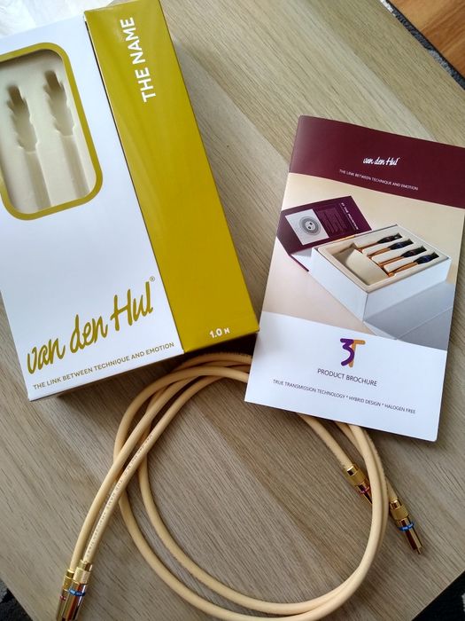 Interkonekt kabel RCA Van den Hul The Name  2 x 1m.