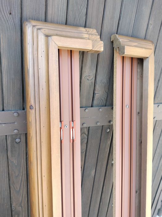 2 drewniane karnisze Voglauer