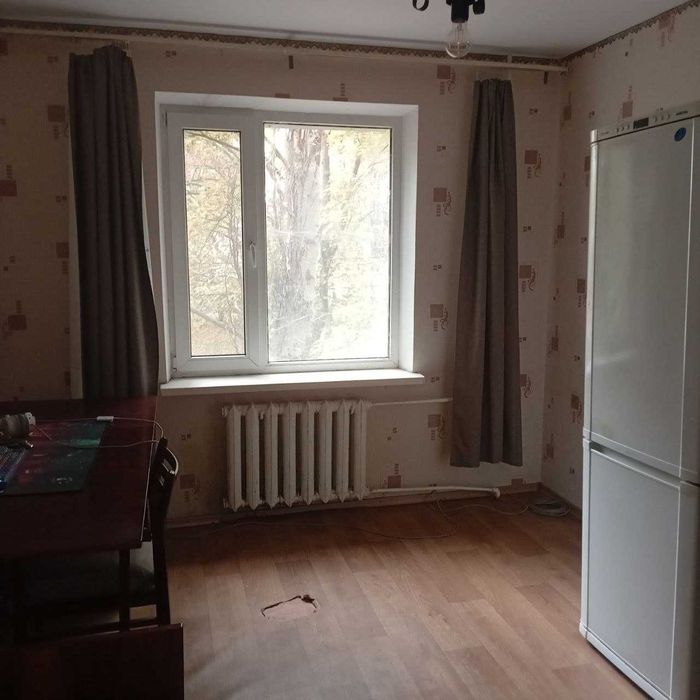 Продаю 3 комнатную квартиру на Пл. Победы