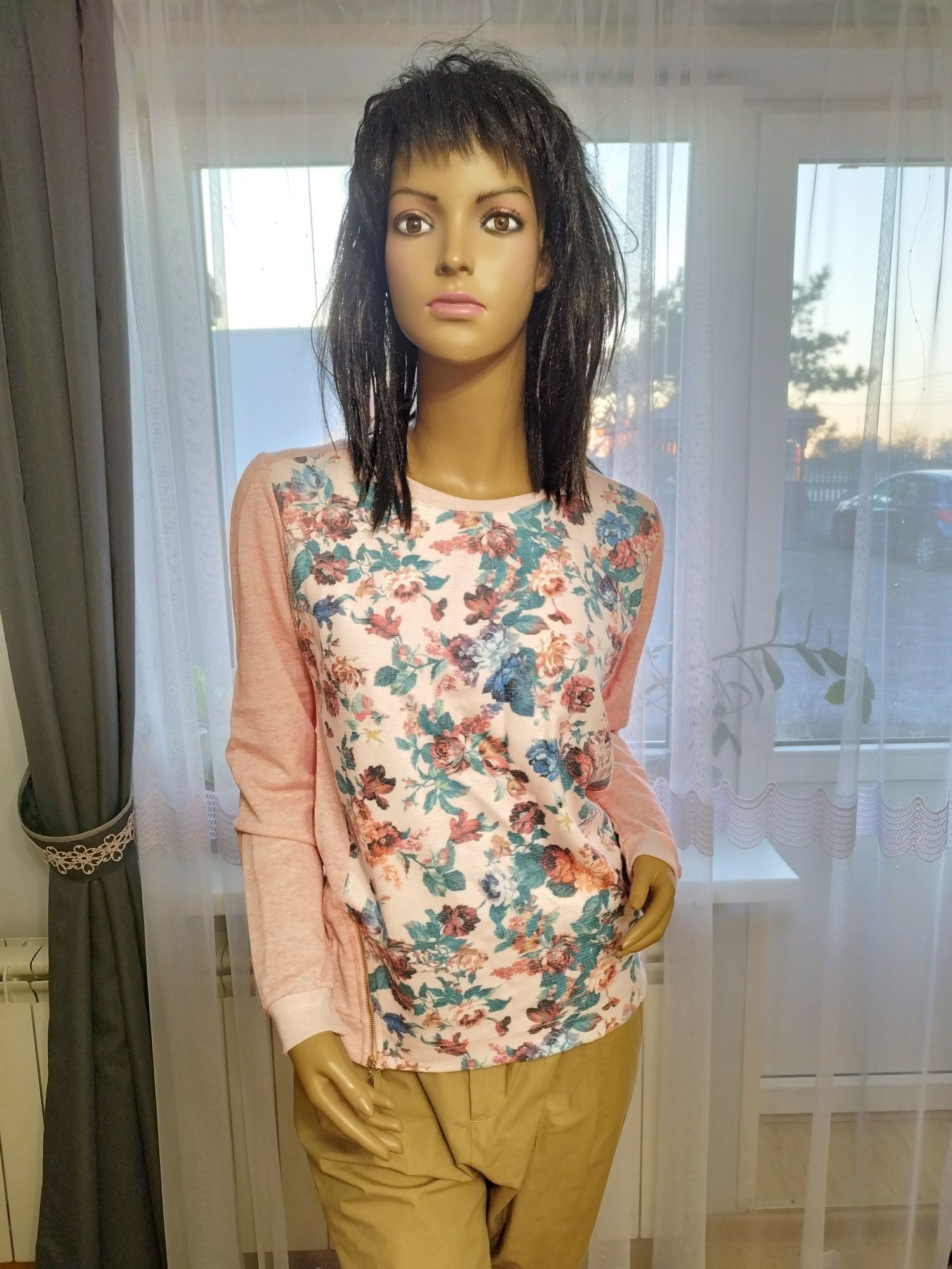 Cienka bluza różowa w kwiaty roz. M/L