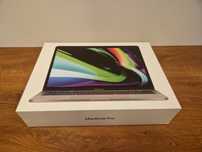 Karton opakowanie macbook pro m1