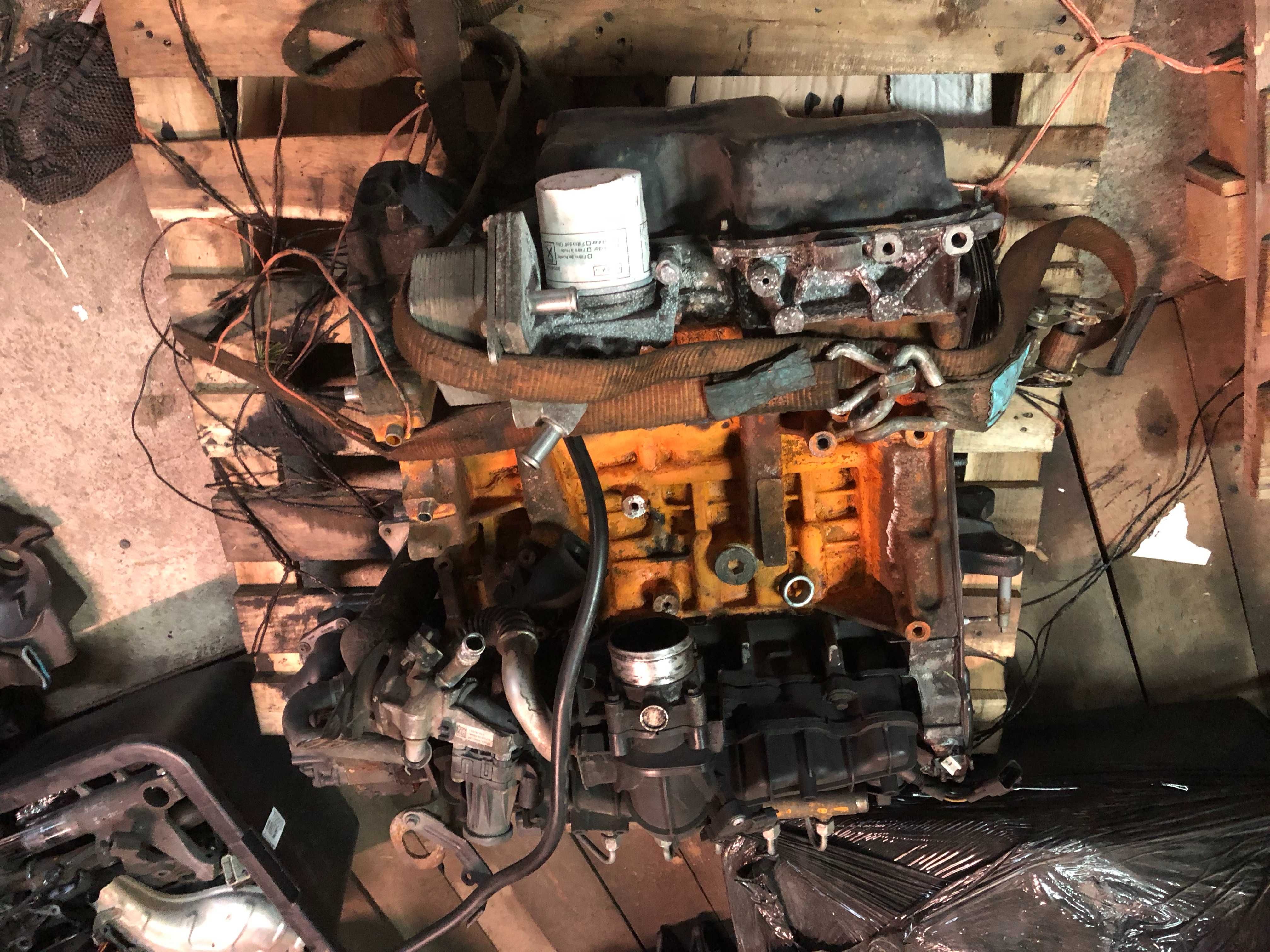 SILNIK FORD TRANSIT część  silnik wtryski turbo