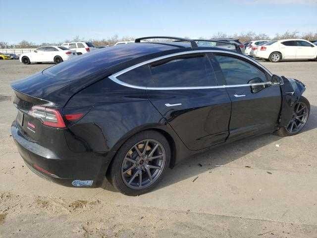 Tesla Model 3 Long Range Dual Motor  2018 рік