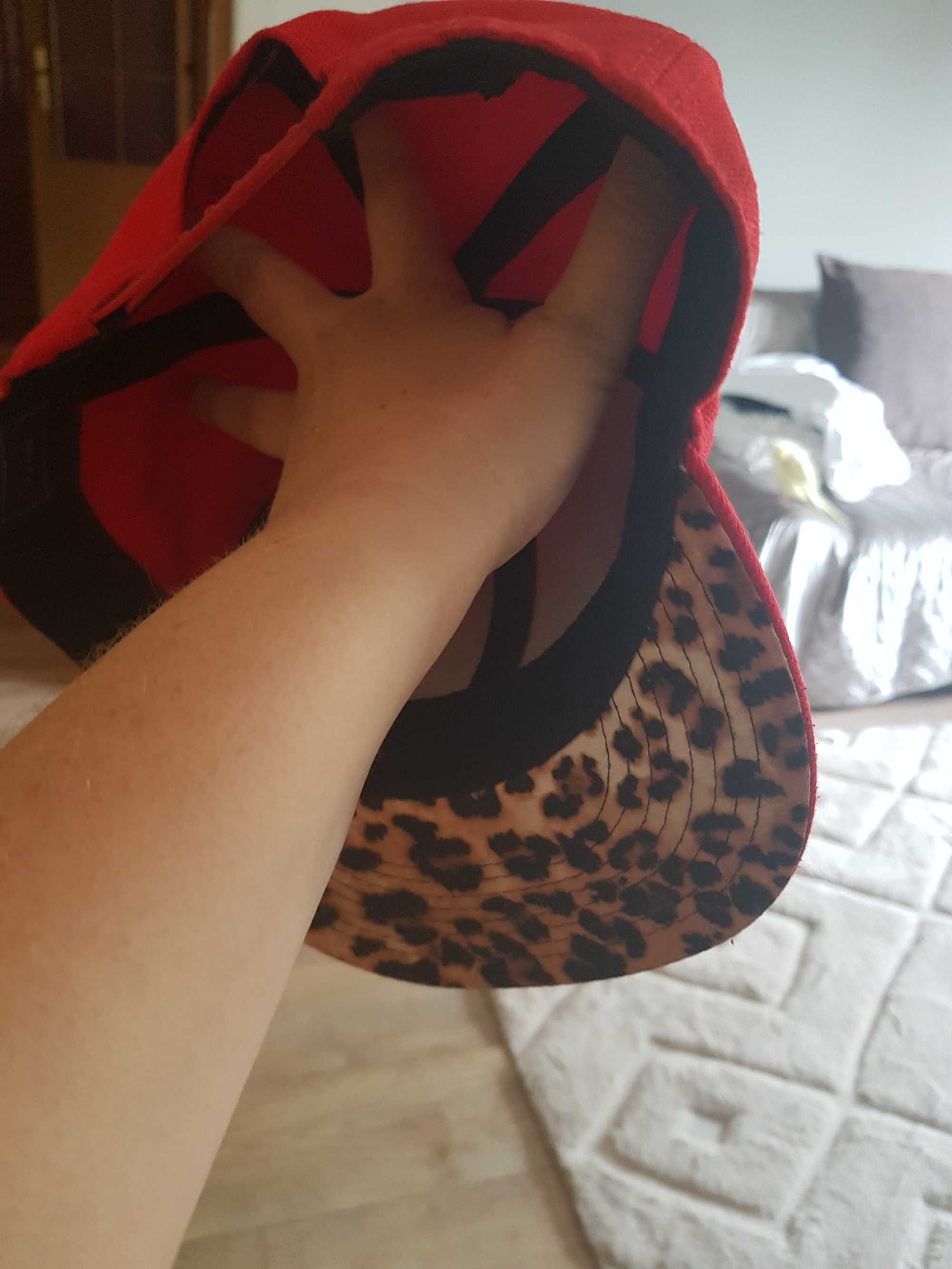 Czapka supreme czerwona
Roxm uniwersalny unisex oryginal nowa
