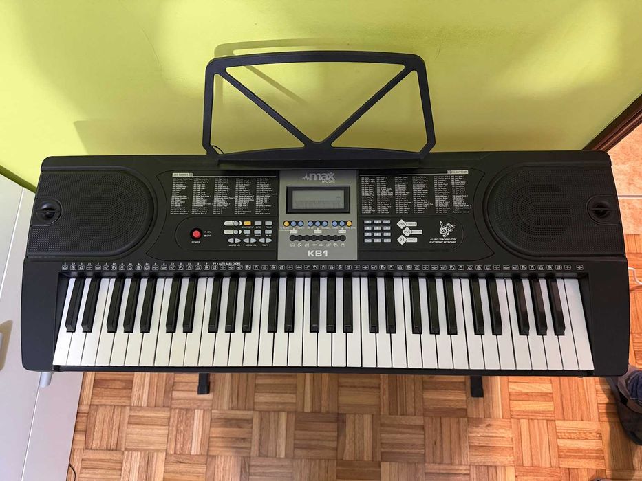 Piano eletrónico Max KB1 de 61 teclas