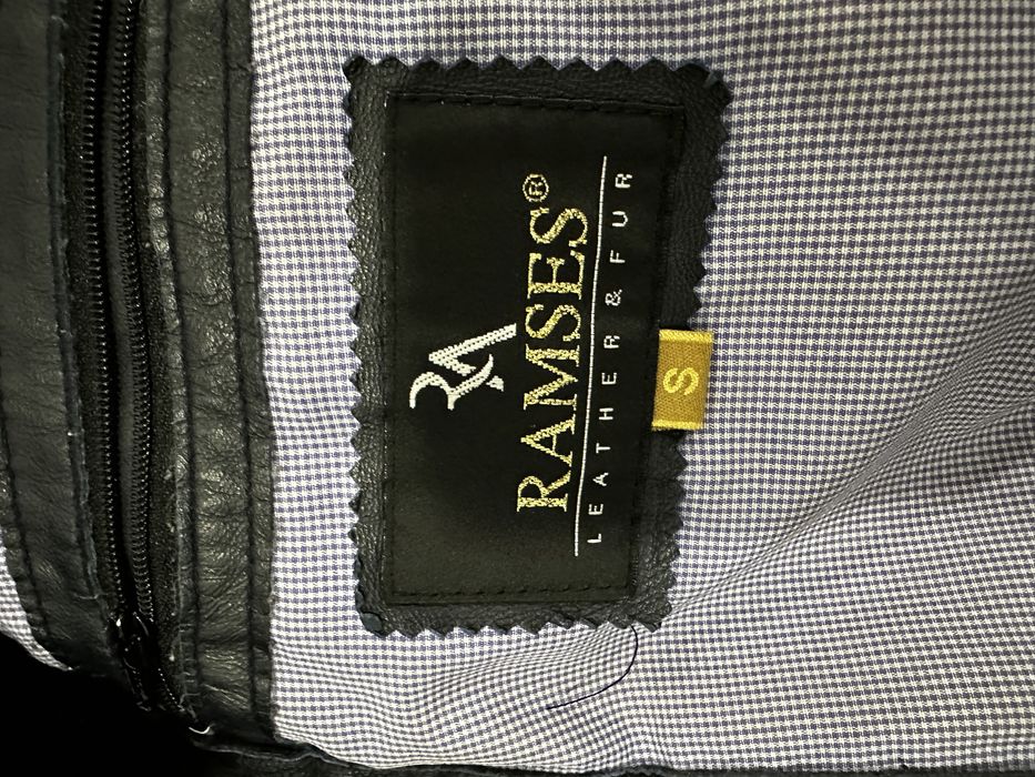 Шкіряна зимова чоловіча куртка