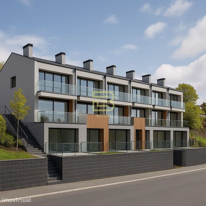 A 200m do Rio Douro: Terreno com Potencial Construção em Localização P