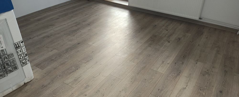 Oddam za darmo panele podlogowe