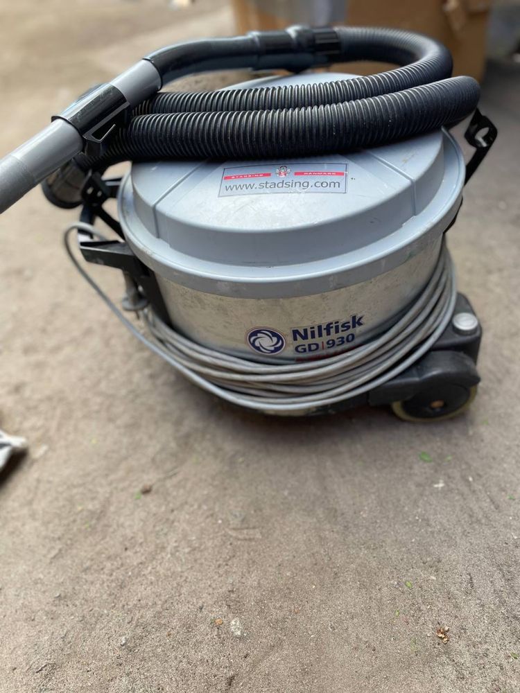 Профессиональный Пылесос Nilfisk GD 930