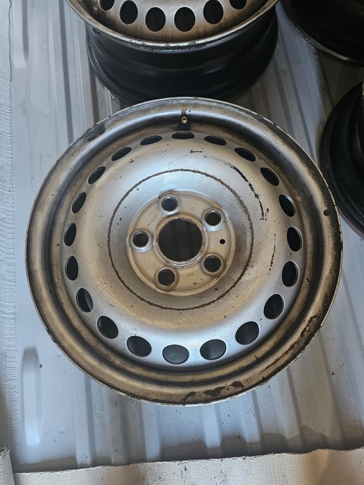 Felgi stalowe vw t5  5x120 16 cali