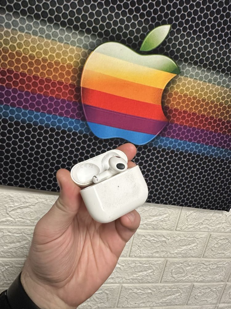 Продам аирподс 3 airpods 3 левый наушник и кейс