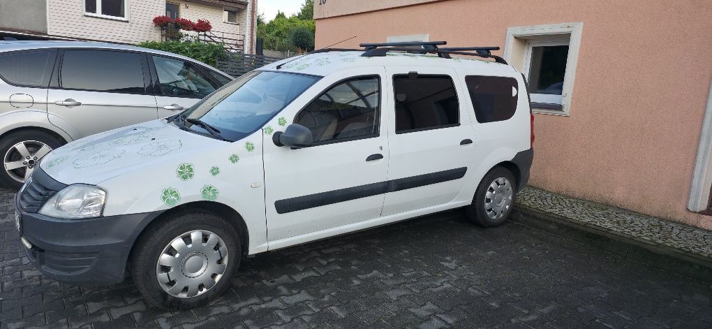 Sprzedam samochód osobowy m-ki Dacia Logan