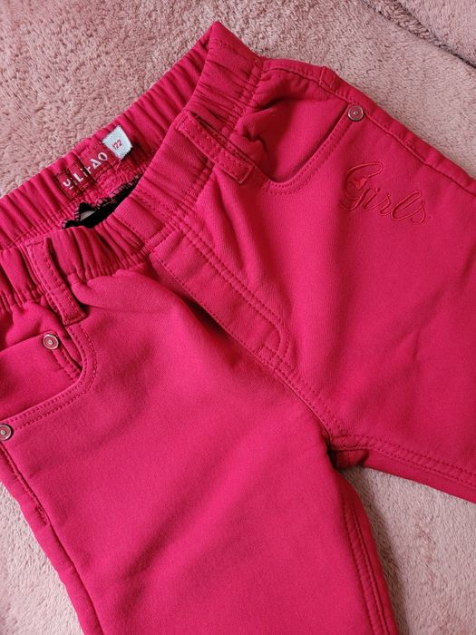 Spodnie czerwone r. 122 cm