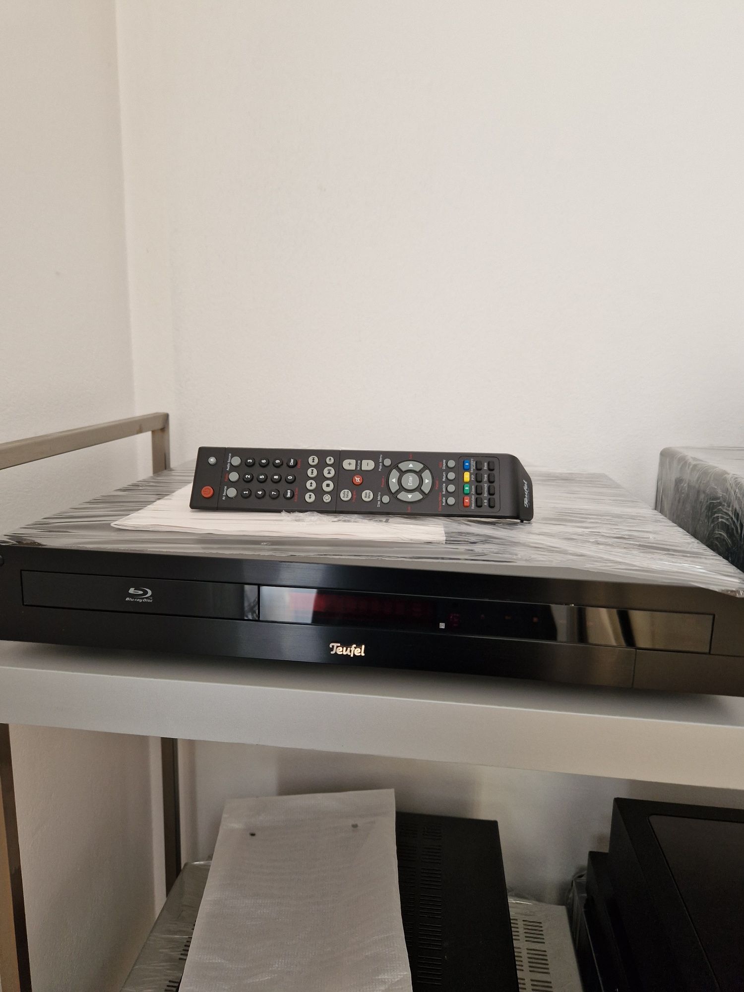 Amplituner BluRay teufel z pilotem