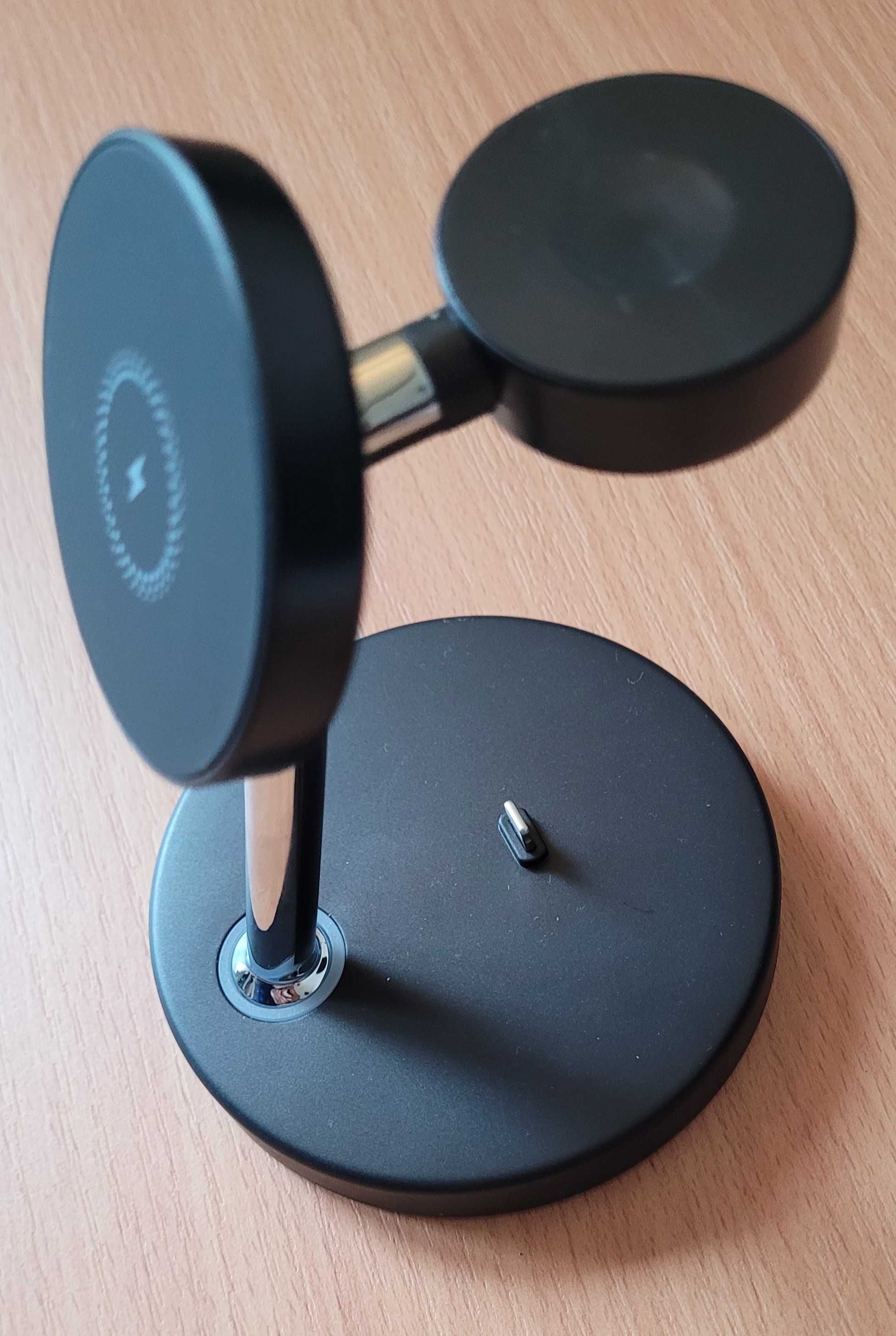 Stacja ładowania bezprzewodowego 3 w 1 dla iPhone Apple Watch AirPods