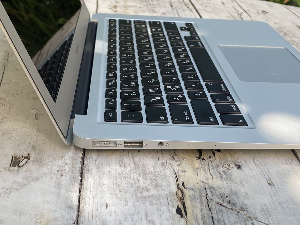 MacBook Air 2015 i5 1.6GHZ 8GB 1TB SSD. Відмінний стан