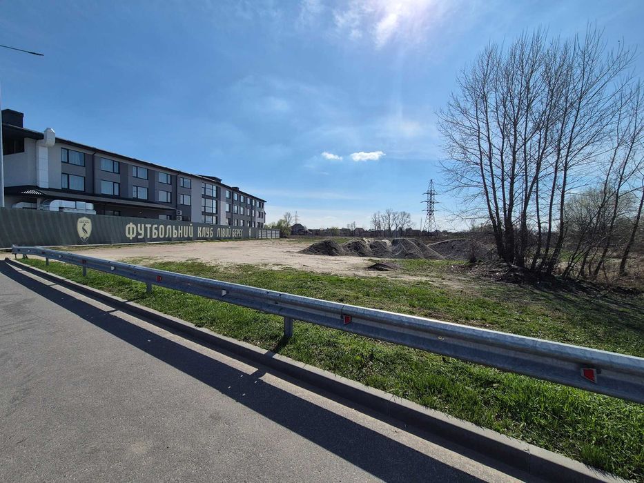 Осокорки. Фасадна ділянка 11 соток