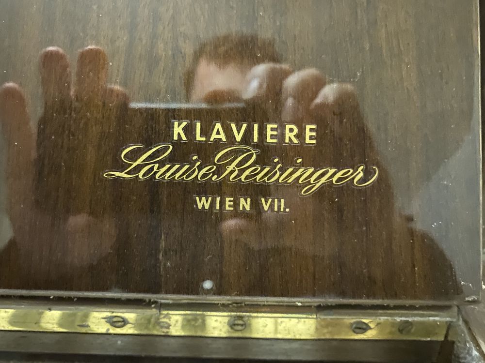 Pianino - Klaviere Louise Reisinger Wien 7