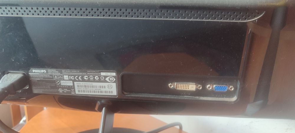 Продам комп'ютерний монітор