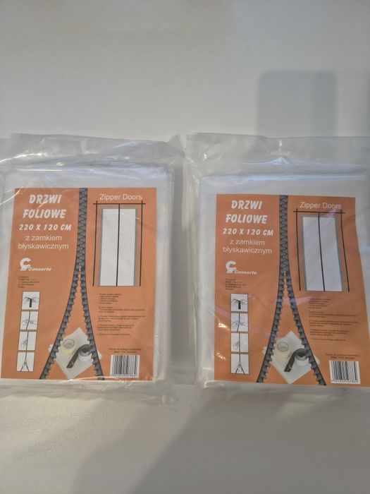 Drzwi foliowe o wymiarach 220 x 120 cm z zamkiem błyskawicznym.

Produ