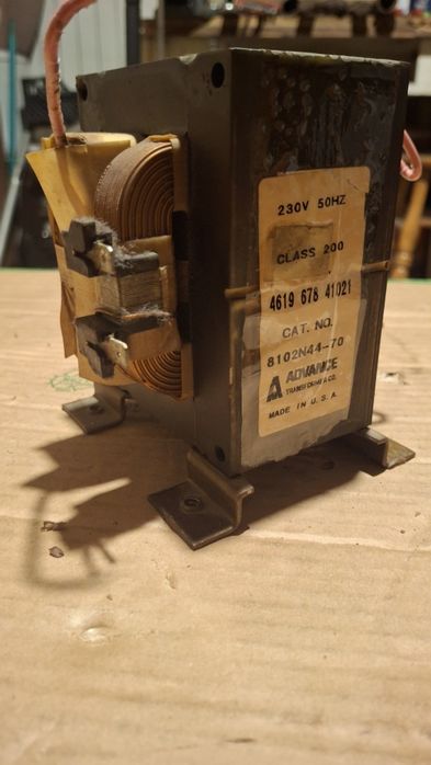 Transformator z mikrofalówki 1650w