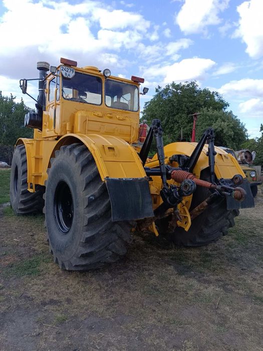 Продам трактор К 700 Кіровець