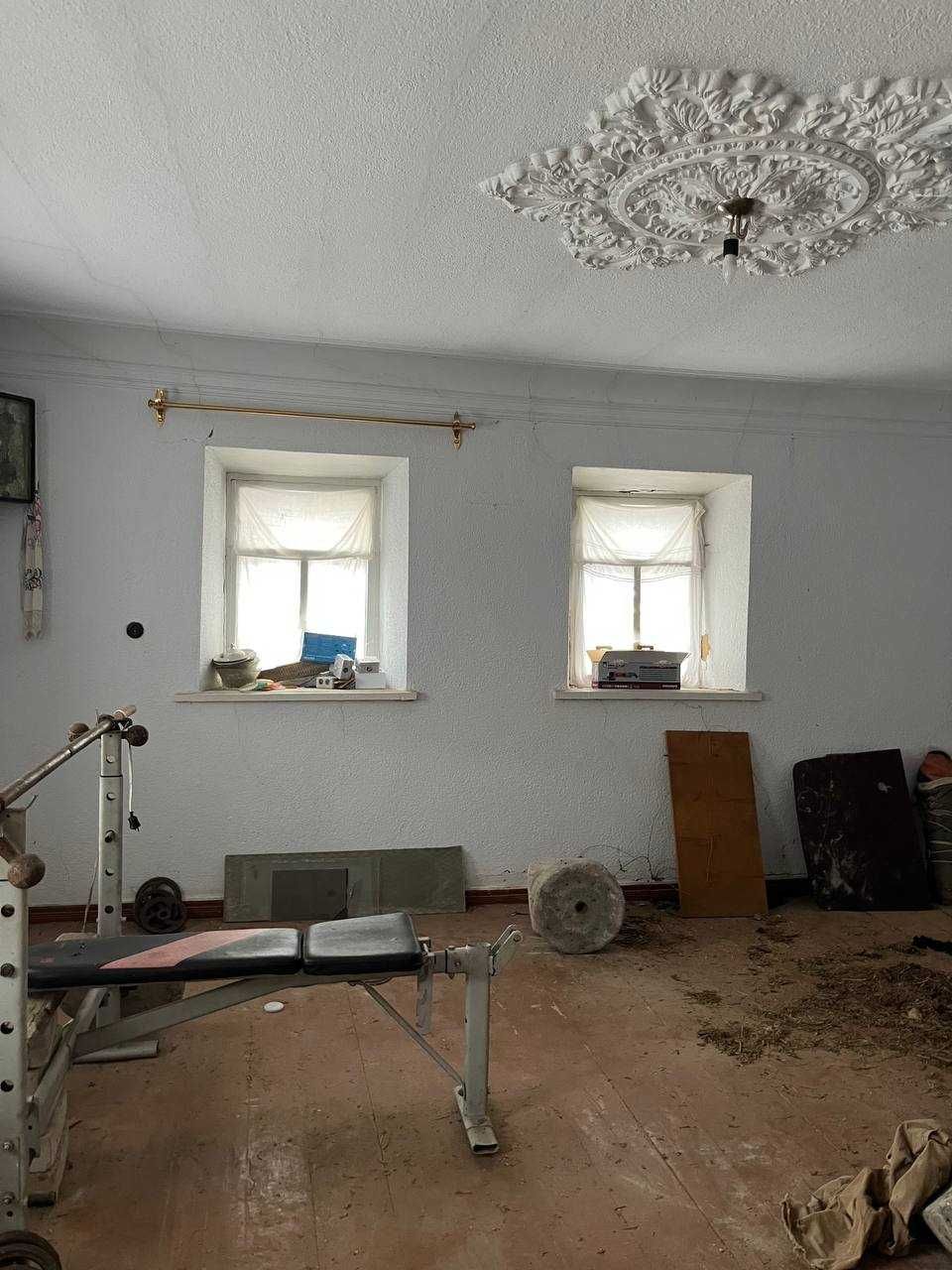 Продам будинок у центрі Матвіївки