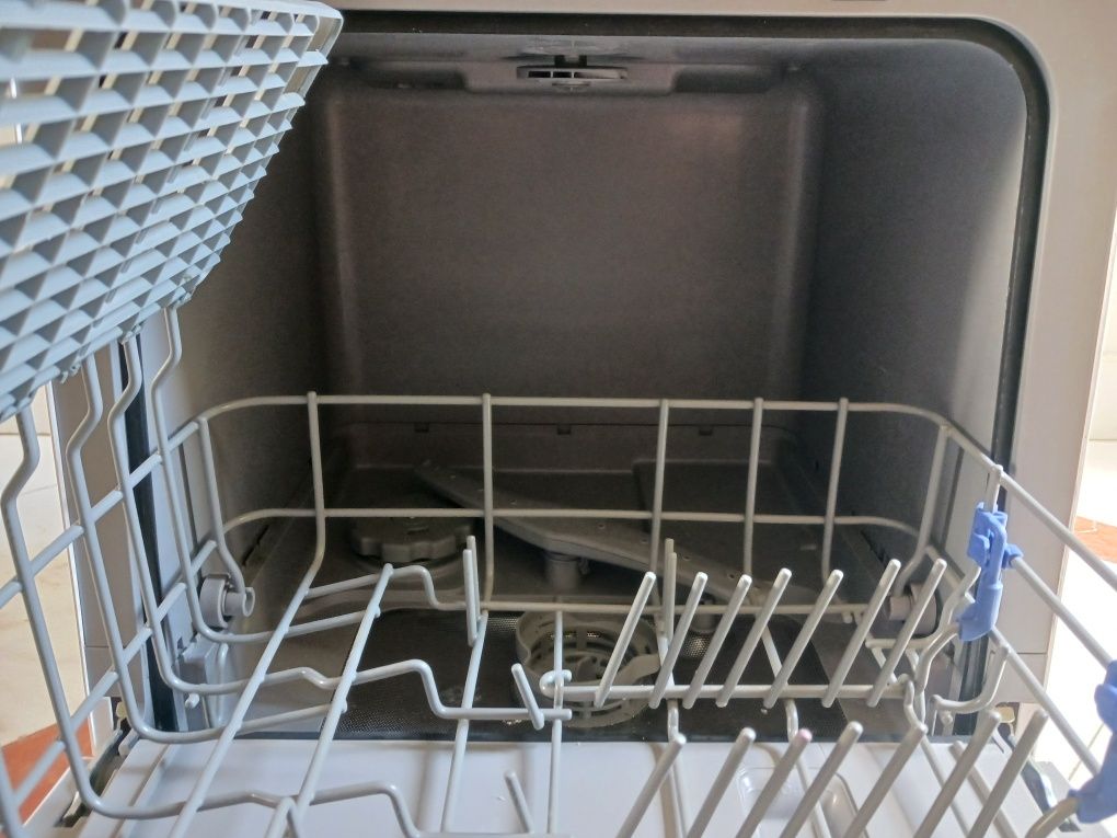 Maquina de lavar loiça Silvercrest compacta