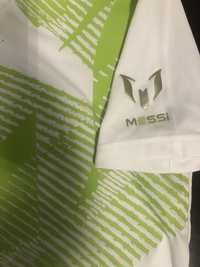 Koszulka adidas z kolekcji Messi.  bez żadnych plam.