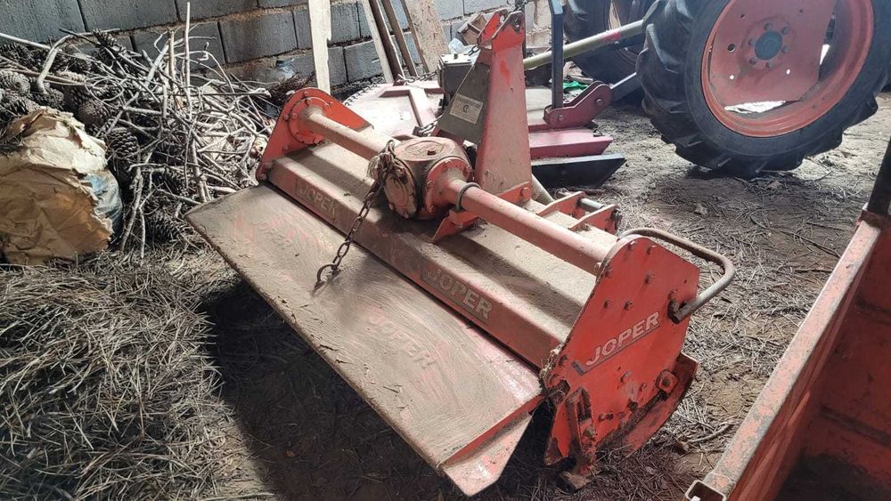 Trator Kubota 4x4 c matricula (reboque+Gamela+frese+charrua+capindeira