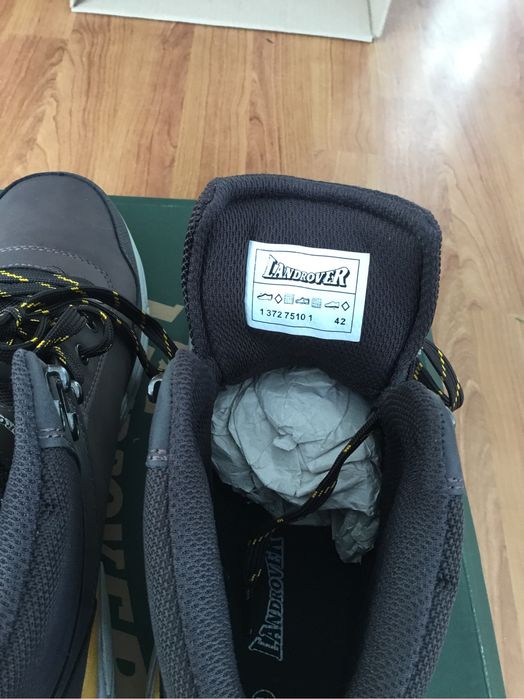 Ботинки- кроссовки фирмы Лэндровер