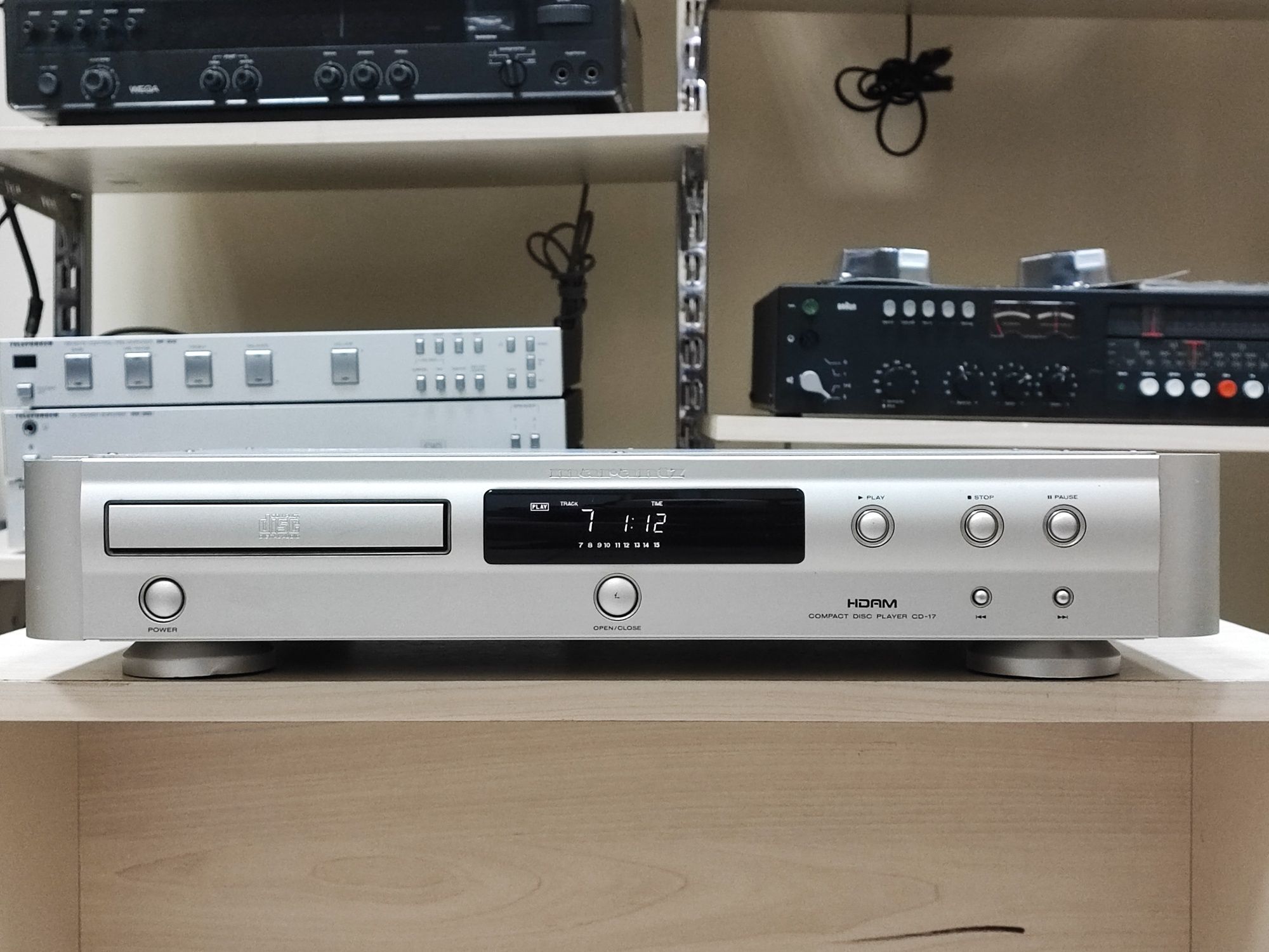 HiEnd CD програвач Marantz CD 17 ! DAC-7 ! Вага 8 кг Зроблено в Японії