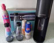 Saturator Sodastream Terra + 3 butelki + nabój z CO2 + 2 syropy, NOWY
