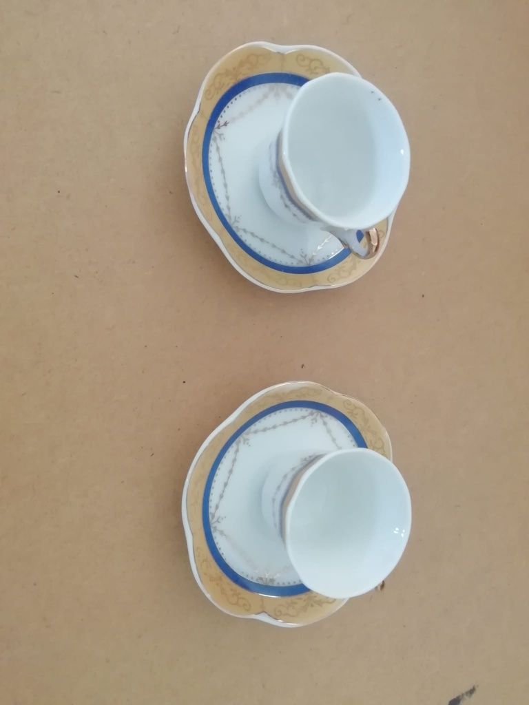 Chávenas decorativas pintadas à mão