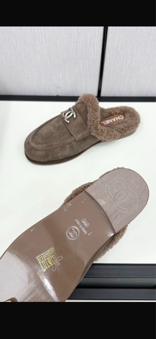 Klapki z futerkiem damskie