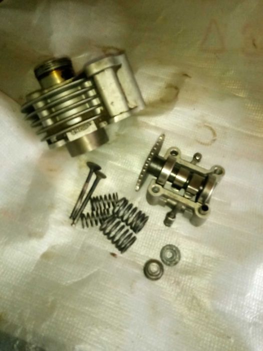 Цилиндр, поршень, распредвал скутера 50 см . б/у.